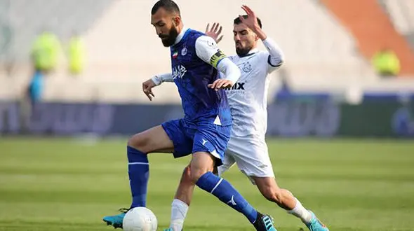 روزبه چشمی: در استقلال افتضاح بار آمده است