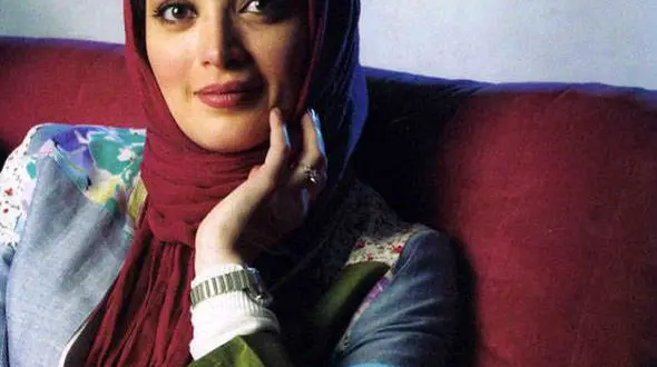 عکس بهنوش طباطبایی که یک آدم را در خیابان بغل کرد 