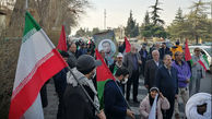 حرکت مردم اکباتان در راهپیمایی 22 بهمن از مسیر محل شهادت شهید آرمان علی‌وردی