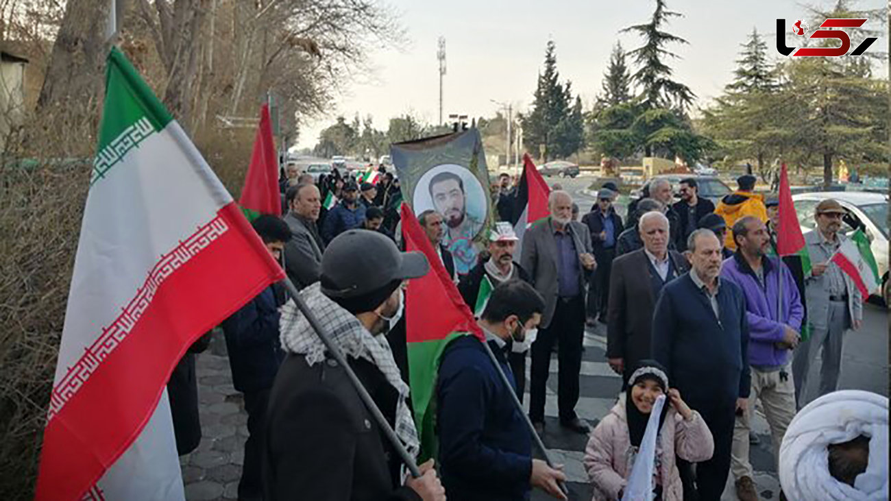 حرکت مردم اکباتان در راهپیمایی 22 بهمن از مسیر محل شهادت شهید آرمان علی‌وردی