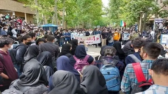 آخرین خبرها از آزادی دانشجویان بازداشتی دانشگاه های تهران، شهید بهشتی، امیرکبیر و علامه طباطبایی 