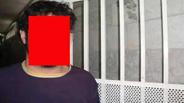 نظافتچی مجتمع تجاری مغازه ها را خالی کرد 