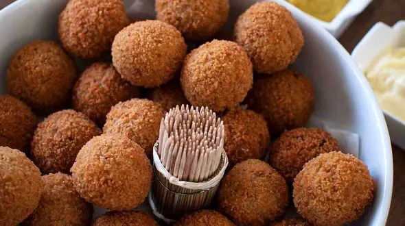 خوشمزه ترین غذاها را در آمستردام تست کنید