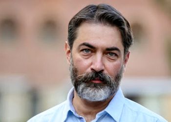 پارسا پیروز فر عکسی از دوران اول ابتدایی اش منتشر کرد +عکس/سنگ تمام آقای بازیگر روز اول مدرسه