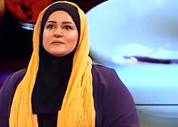 تیکه فوق سنگین فرزاد حسنی به نعیمه نظام دوست: شما همه رستورانارو میشناسین، عسل خوبه این دفعه یه کندو عسل بخور ... + ویدئو