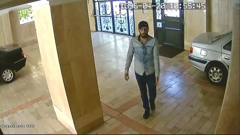 متهم اداره یکم با لباس و شلوار جیب آبی (1)