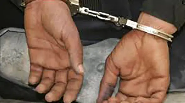 پسرعموی همکلاسی ام در قرار اول مرا باردار کرد / آزمایش دی ان ای  راز این خواستگار کثیف را مشخص می کند