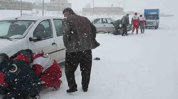 برف وکولاک درجاده های خراسان شمالی/تردد تریلردرمحور اسفراین ممنوع شد