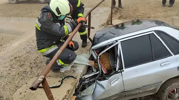 پرواز مرگبار پراید به کانال آب / مرد اصفهانی کشته شد+ عکس