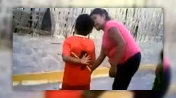 فیلمبرداری از وحشی گری یک زن در دعوای کودکانه + تصاویر