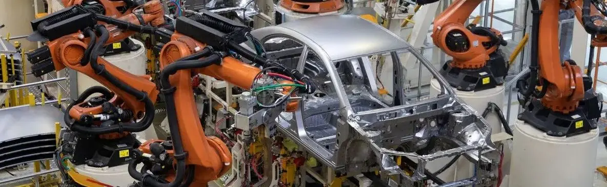 چرا کارخانه‌ های تاریک آینده را شکل می‌ دهند؟