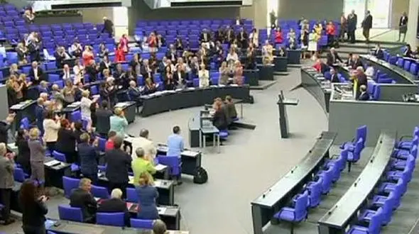 اگر زن هنگام آزار بگوید نه، آزارگر مجازات می شود / اصلاح قانون آلمان در تَجاوز به زنان+فیلم