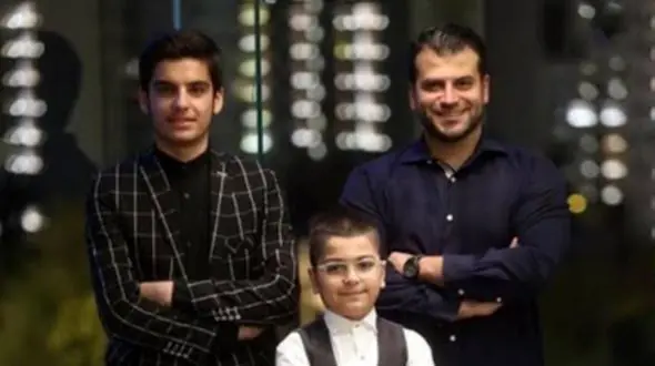 عکس/ «جواد جوادیِ جوان» در کنار «جواد جوادیِ نوجوان» در پشت‌صحنه بچه مهندس! 