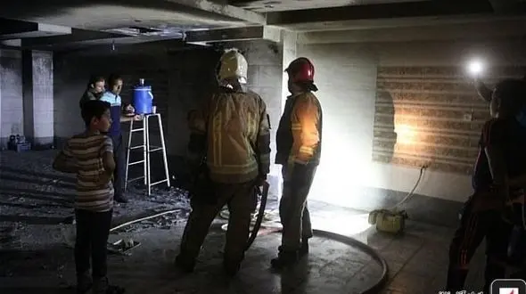 شعله های آتش از عروس و داماد تهرانی استقبال کرد+ عکس