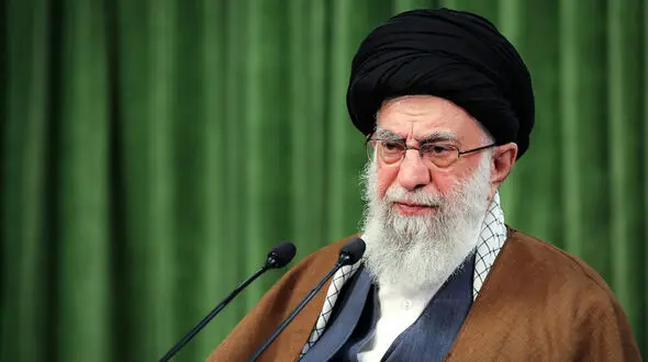 عکس های همه انگشتر های رهبر انقلاب / این انگشترها خواهان زیادی دارند !