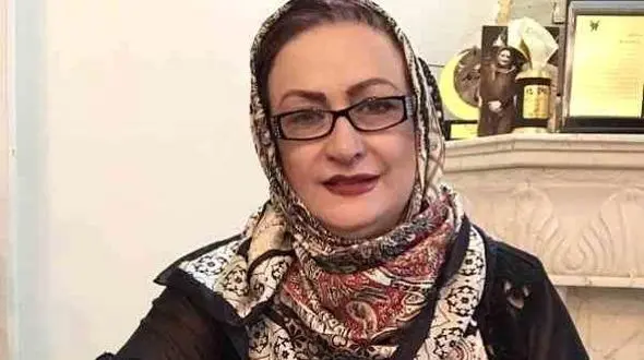 فیلم / صبحگاه برفی مریم امیرجلالی در کانادا و دلگرمی اش برای مردم ایران / دردل‌های احساسی با خدا در یک روز پاییزی سرد