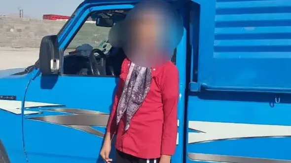 توقیف نیسان آبی با رانندگی دختر ۱۱ ساله!