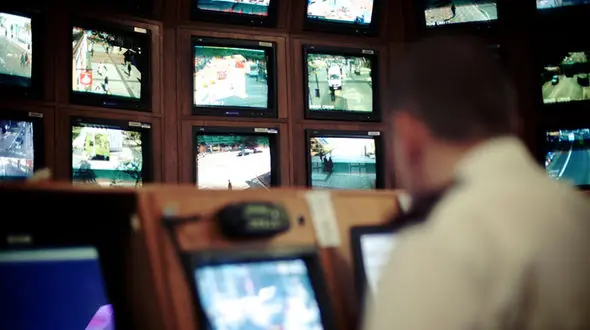 سرقت دوربین  مدار بسته بانک!