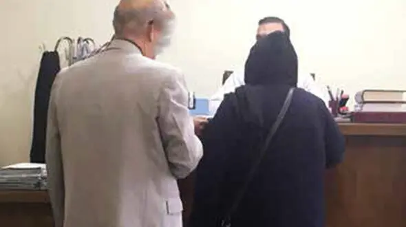 اشک‌های عروس خانم هنگام جدایی از داماد 91 ساله تهرانی+عکس