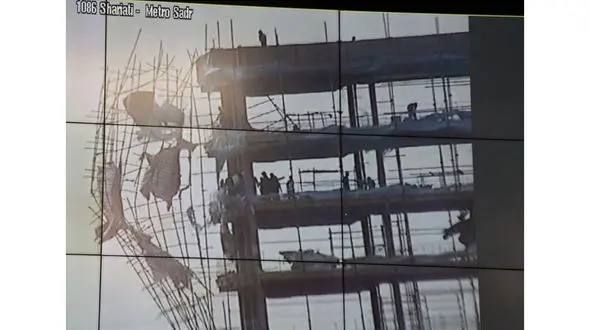 هشدار / از خیابان شریعتی عبور نکنید / احتمال ریزش داربست در نزدیکی پل صدر + عکس