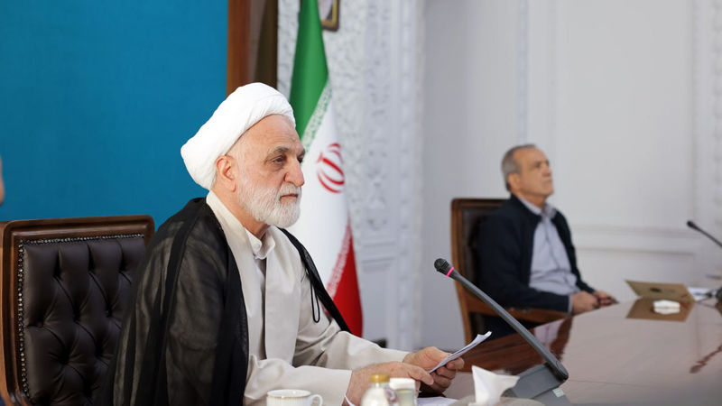 نشست مسعود پزشکیان رییس جمهور و حجت الاسلام محسنی اژه ای رییس قوه قضائیه هماندیشی با اعضای مجمع کارآفرینان ایران