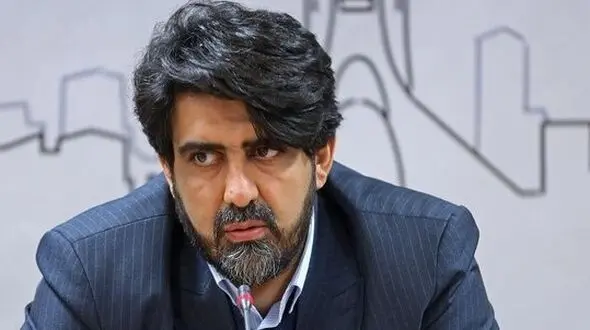 فیلم / خبرنگار رکنا از سخنگوی شهرداری تهران پرسید: چرا در تهران در تمام ساعات روز ترافیک سنگین وجود دارد؟ /محمدخانی در پاسخ: «ساعت ۳ نصفه‌شب که ترافیک نیست!»