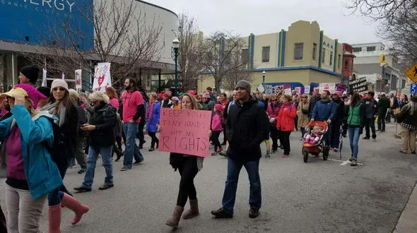 اعتراضات گسترده علیه ترامپ در شهرهای مختلف امریکا +تصاویر و فیلم