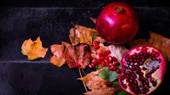  آیا انار سیاه از انار قرمز برای سلامت روان بهتر است؟