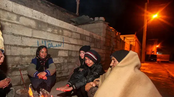 10 عکس از وضعیت مردم زلزله زده شیراز در سرمای شدید