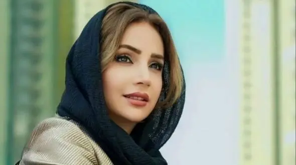 عکس / کریسمس‌گردی شبنم قلی‌خانی در قلب دبی / استایل متفاوت بازیگر سریال آنام در آستانه سال نو میلادی