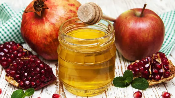 طرز تهیه معجون انار و عسل / ماسک انار و عسل / خواص ترکیب آب انار و عسل