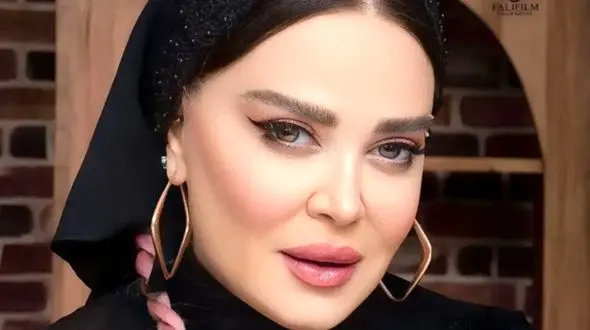 فیلم / بهاره رهنما مادرش را هم غافلگیر کرد ! /  خانم بازیگر دست بردار نیست !