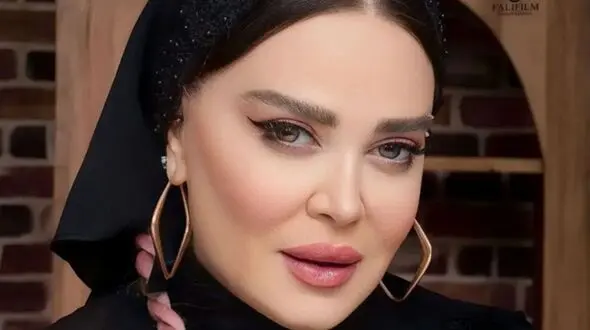 فیلم / بهاره رهنما مادرش را هم غافلگیر کرد ! /  خانم بازیگر دست بردار نیست !