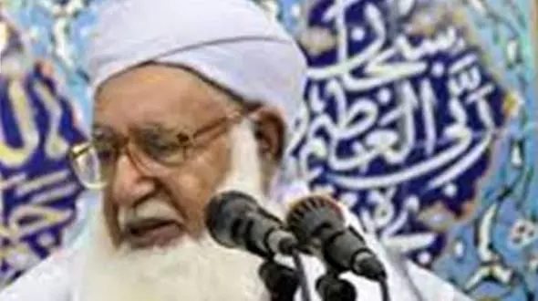 امام جمعه آزاد شهر در برابر موج انتقاد/ راه کسب شهرت توهیم به مقدسات نیست