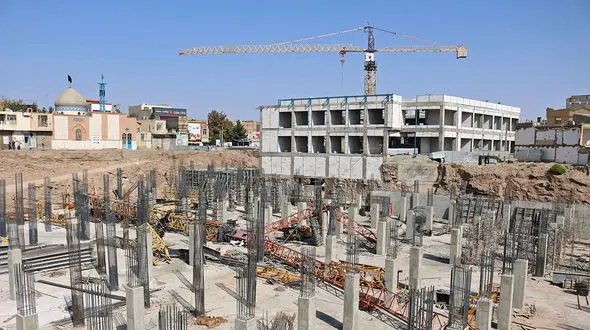 سقوط جرثقیل در سبزوار یک نفر را کشت + عکس 