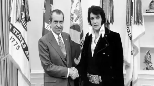 هدیه الویس پریسلی به ریچارد نیکسون چه بود؟!