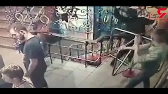 انفجار وحشتناک نارنجک دستی در یک باشگاه شبانه! +فیلم