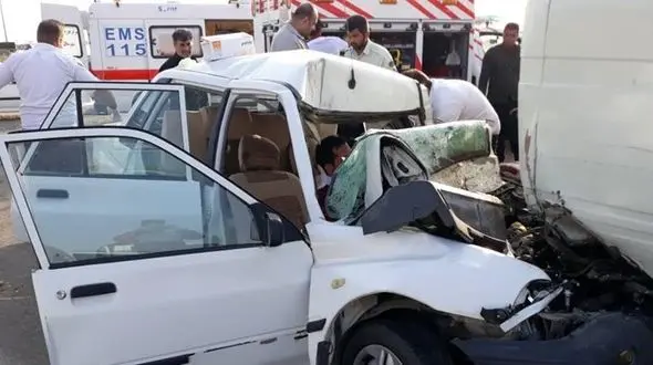 عکس های تکاندهنده در سمنان ! / این مرد بدجوری گیر کرده بود !