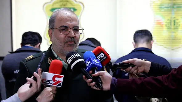 مرد هفت تیرکش در تهران مجرم سریالی بود ! / به تنهایی جولان می داد !