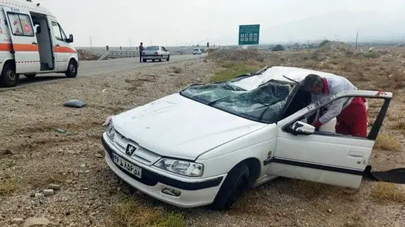 5 مصدوم در واژگونی خودرو / در اصفهان رخ داد