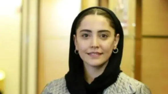 فیلم دکوراسیون شیک و مدرن خانه شبنم قربانی بازیگر سریال طوبی / از پیانو وسط خانه تا گلیم های سنتی و بالکن با صفا!