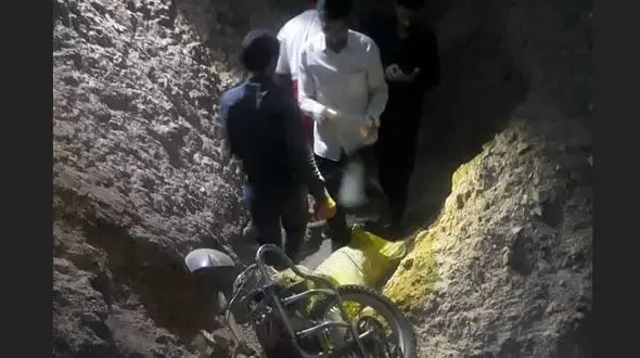 کشف جسد مرد گمشده در فردوس / موتور روی جنازه بود