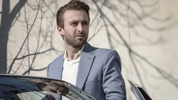 عاشقانه حسام محمودی بازیگر سریال باخانمان با همسرش