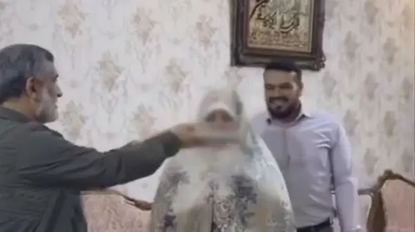 فیلم عروسی ساده و دلنشین پسر و عروس سردار حاجی زاده شهید بزرگوار ! / روحش شاد