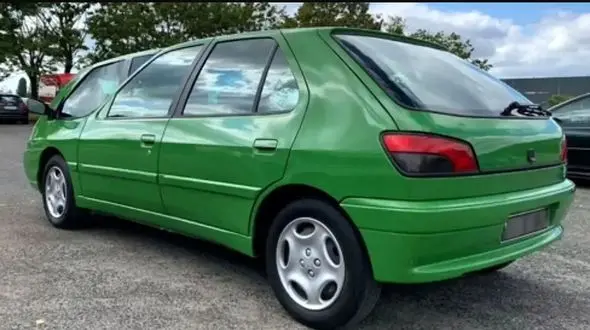 راز پژو 306 فیلم معروف: سرنوشتی شگفت‌ انگیز در حراج