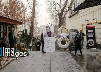 حضور برخی هنرمندان در مراسم یادبود رضا رویگری 