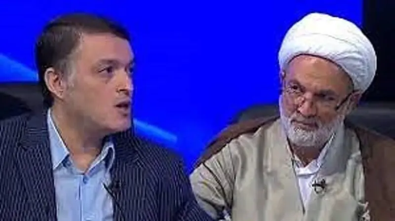 مناظرۀ میان محمد قوچانی روزنامه‌نگار و اصلاح‌طلب که در حال حاضر مدیر و سردبیر مجلۀ «آگاهی‌نو» با قاسم روان‌بخش ، روحانی اصول‌گرا و از اعضای ارشد جبهۀ پایداری و با نشریه «پرتو» همکاری دارد یکی از داغ ترین مناظره های برنامه شیوه شبکه چهار محسوب می شود. 