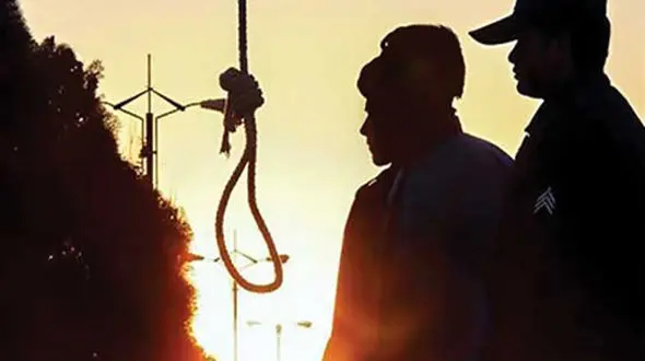 اعدام مردی که باعث ترس و وحشت زنان جهرم شده بود / امروز صبح در ملاء عام اجرا شد