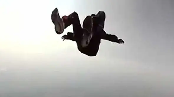 مرگ دلخراش دو چترباز بر اثر باز نشدن چتر