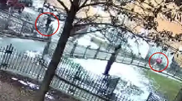 فیلم لحظه به لحظه تعقیب  و شلیک 16 گلوله مرگبار به نوجوان 15 ساله/ این نوجوان تفنگ بادی همراه داشت+عکس